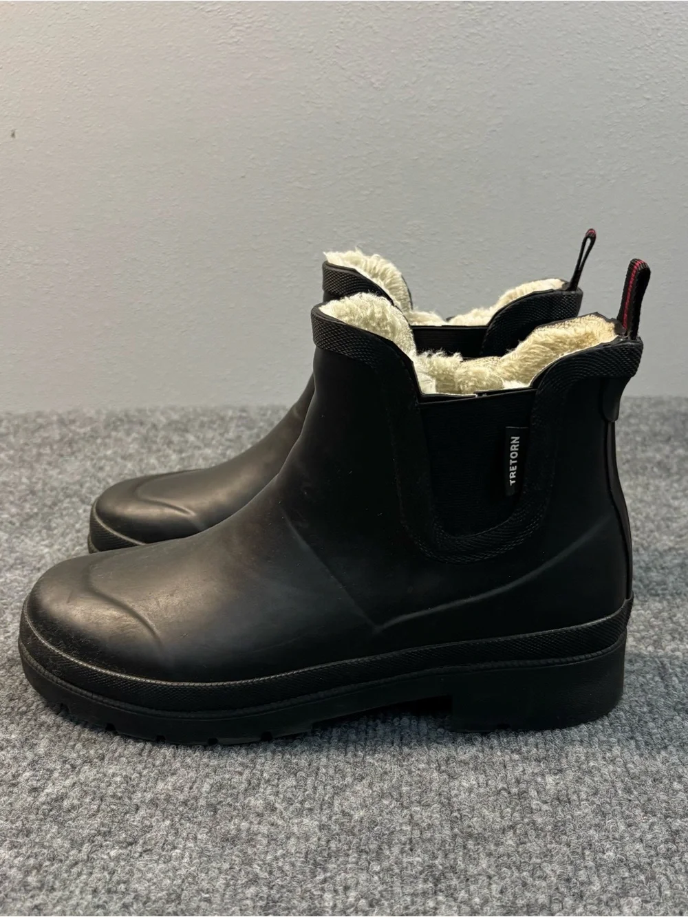 Tretorn Womens Rain Boots Sz 7 Chelsea Black Rubber Fur Lined Lina Ankle Booties